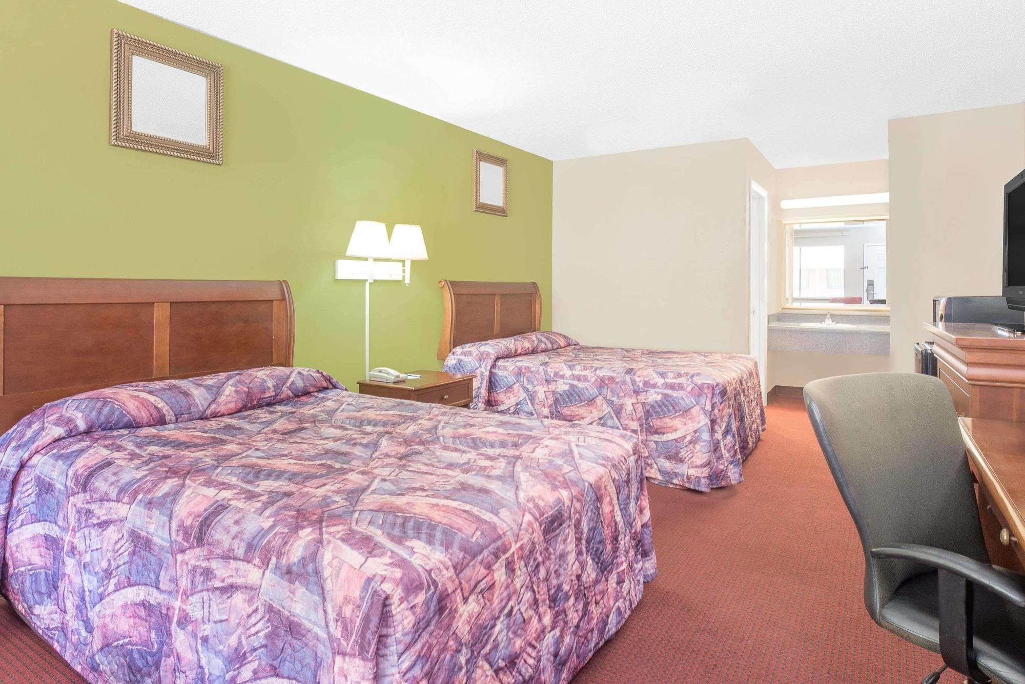 Hotel Express Anniston/Oxford מראה חיצוני תמונה